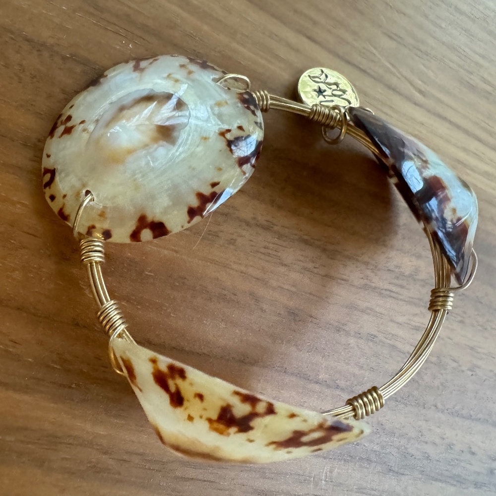 Shell Bracelet - image 3